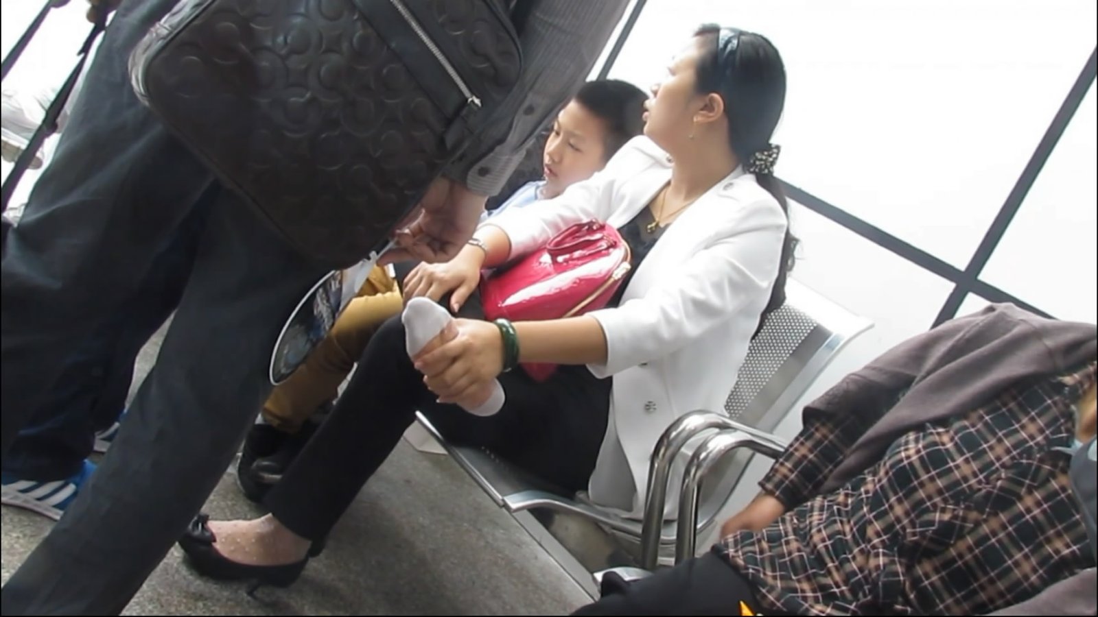 streetsnapfootm[00 01 59][20181202 110805 4]